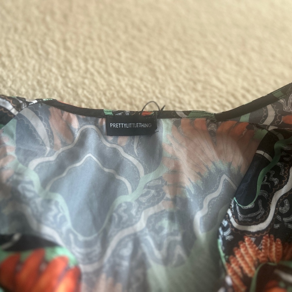 PrettyLittleThing Multicolor Patterned Top - Picture 2 of 4